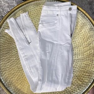 Good American jeans with zippers